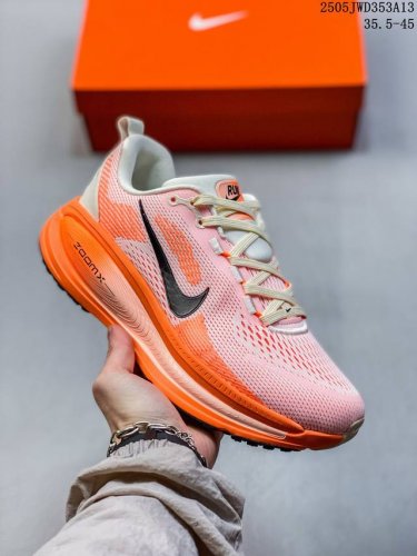 nike Vomero 18 耐克 舒适减震防滑 低帮跑步鞋 全掌Reactx泡绵中底 前掌和后跟还配备了Air Zoom气垫单元 据说跑起来更快更舒适哦 这次