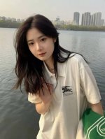 升级版290克 高端经典巴宝莉Burberry战马基础款polo衫百搭修身情侣款短袖T恤 采用进口纯棉珠地面料。面料柔软非常亲肤透气。 版型非常好主要还不挑身材