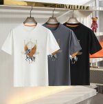H家 2025夏季新款 男士T恤 此款圆领设计、时尚大方！飞马行空图案 纵横驰聘、线条立体 超高清印花 视觉效果丰富、工艺考究！面料采用进口丝光棉！质感细腻柔软