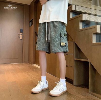 上新 Stone Island石头岛海外版25Ss新款两色高品质Ins大口袋户外工装短裤 裤子版型宽松 细节完美 水洗全棉工装面料耐磨耐脏 立体裁剪宽松版型 进