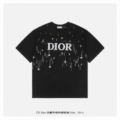 dior 迪奥 24Ss 流星字母刺绣短袖 面料采用230克重精梳棉 定制32支1*1螺纹 成衣两遍水洗处理 面料舒适亲肤无异感 定制定染面料 纺织密度高 垂感