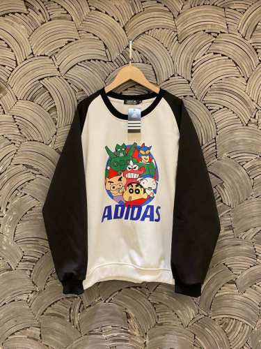 Adidas阿迪达斯 重磅纯棉蜡笔小新春日部特写镜头童趣卡通高品质落肩插肩袖卫衣情侣款 Color: 黑白色 Size: M-Xl M 胸围122 衣长70 C
