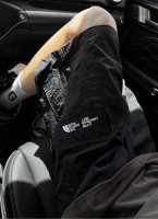 北面The North Faceupf +1977高级质感冰丝速干短裤男女同款夏季爆款复古高街潮牌机能宽松运动短裤 ~面料采用速干带弹性梭织面料比较厚的那种高品