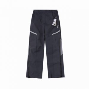 Adidas 阿迪达斯 24Fw Fos反光线条冲锋长裤 Gali 李佳隆，各路主理人上身同款，机能风冲锋裤长裤，Fos先锋运动系列反光长裤，沉稳中透着犀利，版