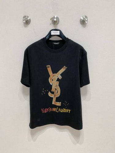 市场有仿版认准工艺和面料 25Ss圣罗家纯棉最新面料 最高版本 胸前字母标识涂鸦工艺经典标识图案Logo时尚简约潮流短袖，最顶级的品质专柜原单短袖，顶级制作工艺
