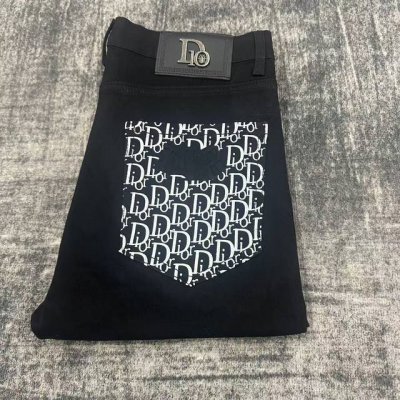 oc-759 Dior最新牛仔裤 驴家顶级用料超柔高棉水洗牛仔面料每一件水洗费用高达常规工艺三倍之多 触感极致细腻 质感非常好 全身简约大气设计 裤子后口袋采用