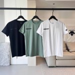 挂拍图 descente 迪桑特2025Ss新款圆领短袖T恤 高端户外品牌 东西也着实不错 很有特点 超级舒适 品质很到位 采用科技冷感面料 面料不易在出汗时粘