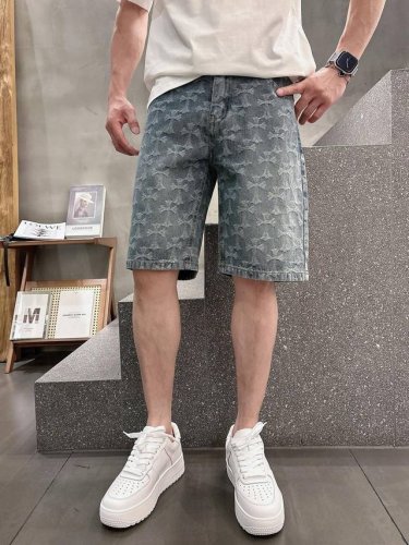 克罗心 2025新品 原单牛仔短裤 原版重工打造 品牌经典Logo设计 三标齐全 原版五金辅料 专柜定制牛仔面料 完全对版专柜 欢迎专柜试穿后再购买 好货不怕比