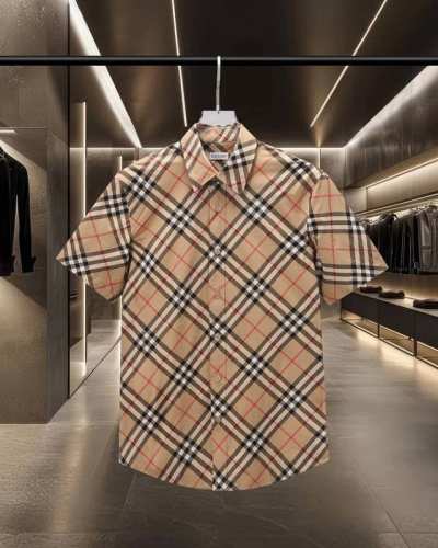 Bur 巴宝莉 Burberry爆款来袭 斜格纹弹力棉府绸短袖衬衫系列 2025Ss官网新款短袖 衬衫 衬衣，精美工艺 高端版本，专柜定制面料 透气舒适度高，精