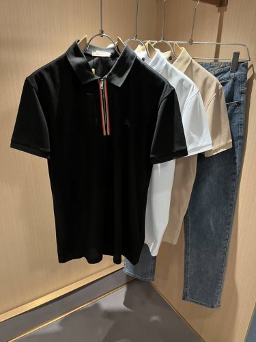 bur*Erry 巴*莉 2025春夏新款男士短袖Polo衫，品牌最新设计元素！既不单调也不复杂,恰到好处的展现品味！客供顶级定制珠地棉面料！舒适吸汗透气根本不