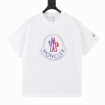 Moncler 蒙口 25Ss 植绒Logo镭射印花短袖 采用60支双纱精梳纯棉爽滑手感，纯棉不起球不起毛，面料厚度260克重，单件重量280克左右！质量保证、