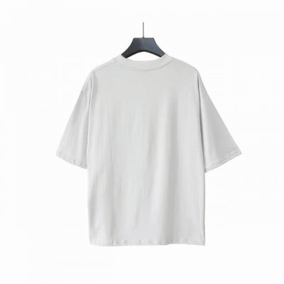 实拍细节图+尺码表 巴黎世家 Balenciaga红色标语刺绣短袖 原版开货 光刺绣调针处理了十几次才到这个满意效果 这个刺绣主要是看白色刺绣的R字 可以区分市