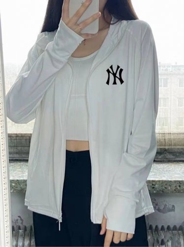 高端Mlb洋基队基础款百搭宽松情侣款防晒服 无感上身上轻入羽毛！ 采用德国技术编织混织面料 防晒 100%防紫外线，有效保护身体每一寸肌肤！手感柔软顺滑 干爽亲