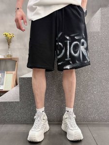 Dior 顶级货品 2025春夏新款休闲短裤 品牌经典Logo休闲裤 定制面料 舒适度极好 手触感强烈 辨识度极高 完美品相工艺 尺码 M-3Xl