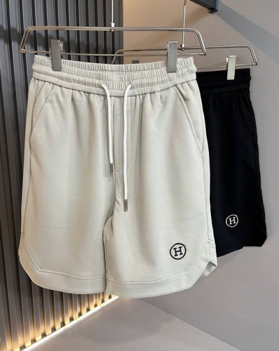 Herm*S爱*仕 2025春夏男士高端休闲短裤 海外贸易公司渠道订单 上海恒隆店在售 高级 简约 工艺和用料方面都颇为考究 对于品质的追求非常严谨和苛刻 用每