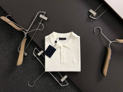 L牌*修身版型 M-Xxxl 2025春夏新款简约百搭字母刺绣顶级进口私货伊力特polo短袖，高端重工提花融合羊毛拼色短袖针织衫，专柜款时尚不失奢华 品质毋庸置
