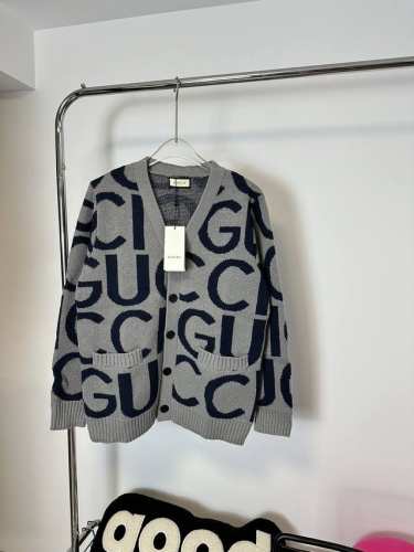 款号：Hmy12# Gucci古驰双G满印针织开衫男女款 对色定染羊毛混纺棉纱线 高克重高密度超高品质 毛料柔软细腻亲肤 触感软糯丝滑 手感不是一般舒服 全部对