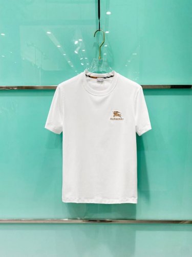 新品 巴宝莉男士时装款圆领短袖T恤，贸易公司洋行货，高级限定款，25年春夏新品，明星级人气单品！ 客供埃及进口顶级面料，甄选尼罗河区域光照极好的上等棉花原料，经