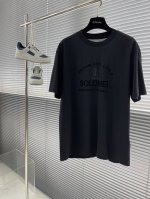 Bc 2025春夏短袖系列 码数：M-3Xl 版型：微阔版型 克重：160克重 80支长绒棉面料 成份：100%棉 面料纹路平整清晰 触感轻薄干爽 工艺：图案做