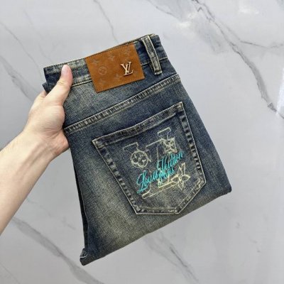lv*路易威登 高端定制、2025早春最新款牛仔裤 柜台同步发售 原版定制复刻 客供五金辅料 原单品质 进口固色牛仔面料 重工洗水 口袋刺绣精致款 做工走线精细