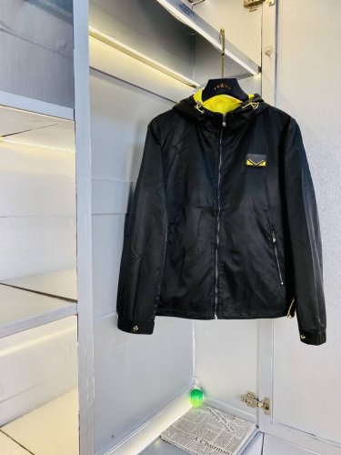 官网原单货 可穿200斤芬迪Fendi 2025早春款！新款外套夹克防风衣 高版本高品质 原版面料网红明星同款 开模定制五金辅料 感非常舒服 超级百搭好看的一款