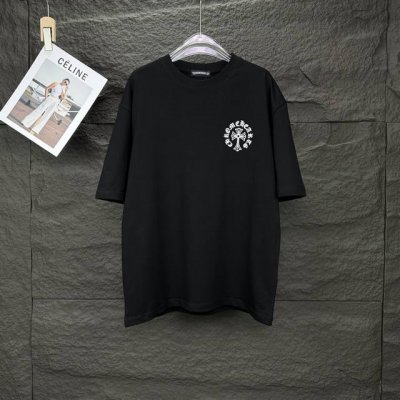 克罗心2025新款梵文印花Logo情侣款短袖T恤 高版本高版本 原版面料 数码直喷印花工艺 网红明星同款 高版本 高 品质 面料采用300克纯棉面料 手感超级舒
