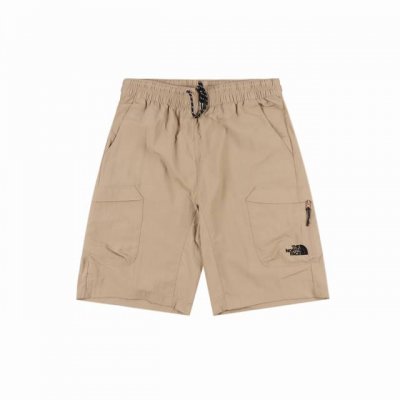 the North Face 北面 多口袋工装短裤 裤型非常完美 每年夏天必败一条爆款 休闲街头两不误 真正的万能百搭款 凭借户外性能和出色的时尚外观设计 共同