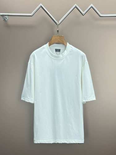 高端品质 巴黎世家Balenciaga 原版高克重纱纯棉面料 重工艺，印花，破洞，手感滑爽 L极度舒适体验 十足的高级感，都保持奢华高贵的特有的视觉质感. 颜色
