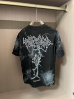 巴黎世家 25Ss夏季新款手绘短袖T恤！专柜同步，每一件都是纯手工画制而成.独特的Logo 个性艺术系列全网独家首发 百搭款细节处理完美240克纯棉面料十分精致