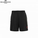 balenciaga 巴黎世家 25Ss 麦穗双B红标刺绣水洗短裤 面料采用特殊的排汗技术，使汗水能够迅速与空气接触，从而帮助身体保持干爽，提高穿着的舒适度。质