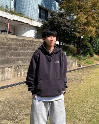 120 The North Face北面韩版手绘山峰个性情侣连帽卫衣 采用380克水柔棉 质量天花板 摸到手就知道值 衣服采用落肩袖百搭好看 三针五线做工，领口