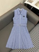 miumi* 25Ss新款翻领格子连衣裙 字母贴布绣花装饰 搭配腰带 高品质 单色三码Sml