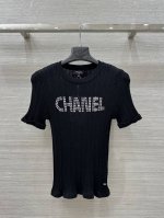 独家首发爆单推荐 Coco女孩穿搭，25春夏新品！本季最火单品！经典立体波点字母钩花针织短袖上衣！白富美必入神器！万能百搭修身版型超显瘦！原版定制五金，泡泡纱工