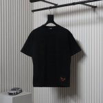 Fendi 芬迪 25Ss 下摆标签短袖T恤面料采用定制240G 26支特滑双股精棉平纹高密无尘全棉布料 前幅高密度加厚 走线平整 代工品质 全套定制辅料 尺码