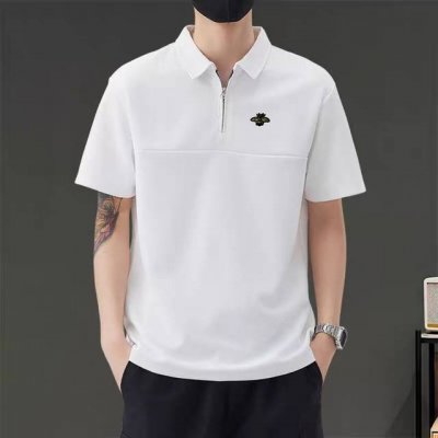 Gucci 古驰 海外拉链翻领爆高克重polo！！时尚品味的拉链设计！！春夏不可缺少的时尚搭配New Arrivals！ 时尚品味的拉链设计！！ 胸前打断拼接处理是特别亮眼的！！