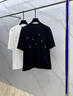 LV*路易威登 2025Fw春夏新品圆领打底外穿T恤，立体感Logo微廓形半袖纯棉打底，手感面糯有骨感，柔而有韧性。工艺处理，韧性和抗皱性能得到大幅度提高。微廓