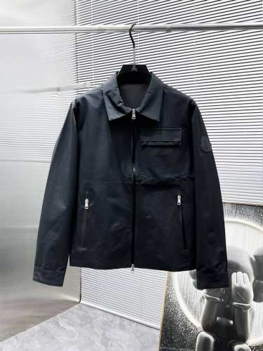 P390 蒙口 Moncler 2025春季新款 翻领 夹克 外套，高端版本！专柜定制面料 透气舒适度高，细节无可挑剔，品牌元素设计理念，体现高品质。手感细腻柔