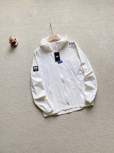 报单款号04161。 Helly Hansen Hh 海丽汉森 夏季放泼水防晒凉感弹力皮肤衣，多色可选，非常适合夏季穿着，旅游 徒步 日常出行都可驾驭随意搭配！