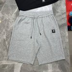 Amiri*25S夏季情侣短裤五分裤.侧身采用无缝工艺.兜位下方订制皮牌.后兜位3D刺绣工艺.时尚休闲.裤身采用100%360G纯棉面料打造，手感柔软细腻.面料