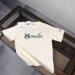 Mon*Cler 蒙口 25Ss最新款百搭短袖T恤男女同款！！ 胸前品牌刺绣Logo设计！特供定制面料！加上紧密纺纱工艺又使面料光滑紧密得到整体面料的高级感，大