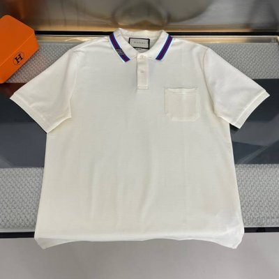 纯原臻品 顶级原版复刻 古驰 Gucci2025Ss早春夏男装系列倾情推出现代感polo衫短袖 原版面料高版本高品质 网红明星同款 迎接温暖季节的到来。采用藏蓝
