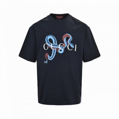 Gucci 古驰 25Ss 蛇年限定印花短袖 采用260克双纱精棉，衣服偏厚使整体高透气和柔软性，高版本，三标齐全！男女同款采用24S特纺紧密棉面料，克重260
