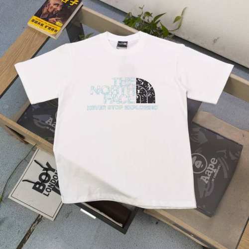上新 款号：Dg25639 2025新款The North Face北面Tnf涂鸦字母图案Logo印花休闲情侣短袖T恤，经典图案设计，朋克不羁！！采用250G克