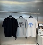 descent*迪桑-特基础款T恤.可购买短裤成套搭配25S新款男女同款 纯色系推荐 肩部后背经典标识.3D烫画设计.简单高级.质感极好舒适又透气.让人过目难忘