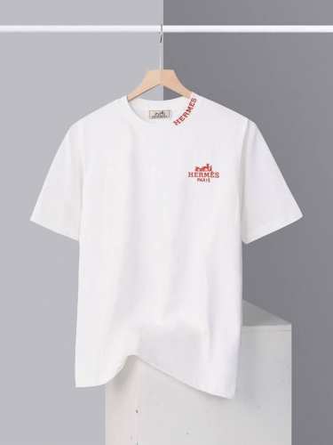 hermes 爱马仕，2025 Ss春夏限定款 领口Logo刺绣 简约百搭圆领短袖T恤男女同款 高品质，高克重，280克 .爱玛仕 新款T恤，刺绣字母品牌Log