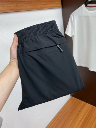 始祖鸟 Ss秋冬新品 官网同步有售 男士商务休闲裤 采用客供弹力面料 用料柔软舒适 非常舒适保暖 设计独特 时尚又休闲 上身效果超级棒码数 M-3Xl
