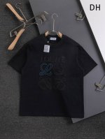 Loewe 罗意威 高版本 微宽版型S-Xl 罗意威25Ss 新品官网同步发售 胸前经典双拼色万针刺绣简约字母 贴布镂空大标刺绣多重重工艺 男女同款 短袖不在千