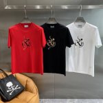 阿玛家 阿玛尼T恤超有范 简约又经典，胸前金色的品牌图案和文字，低调中尽显奢华 面料柔软亲肤，穿着舒适透气，M-3Xl 隔天