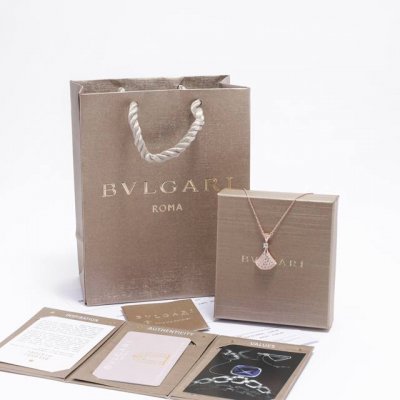 Bvlgari 宝格丽 扇形吊坠项链 官网最新款，众明星佩戴同款 现货秒发 原版购入开发 抛光 电镀 打磨 捞色 手工 滴色 镭射刻字 正确字体 及货号 正确链