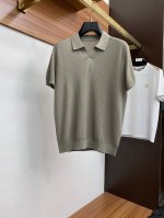 Lp 诺悠翩雅 2025春夏新款首发专柜最新款翻领polo短袖 高端订制 设计前卫时尚 品牌Logo重工艺设计 高端定制天丝针织面料.手感柔软.穿着舒适.专柜级